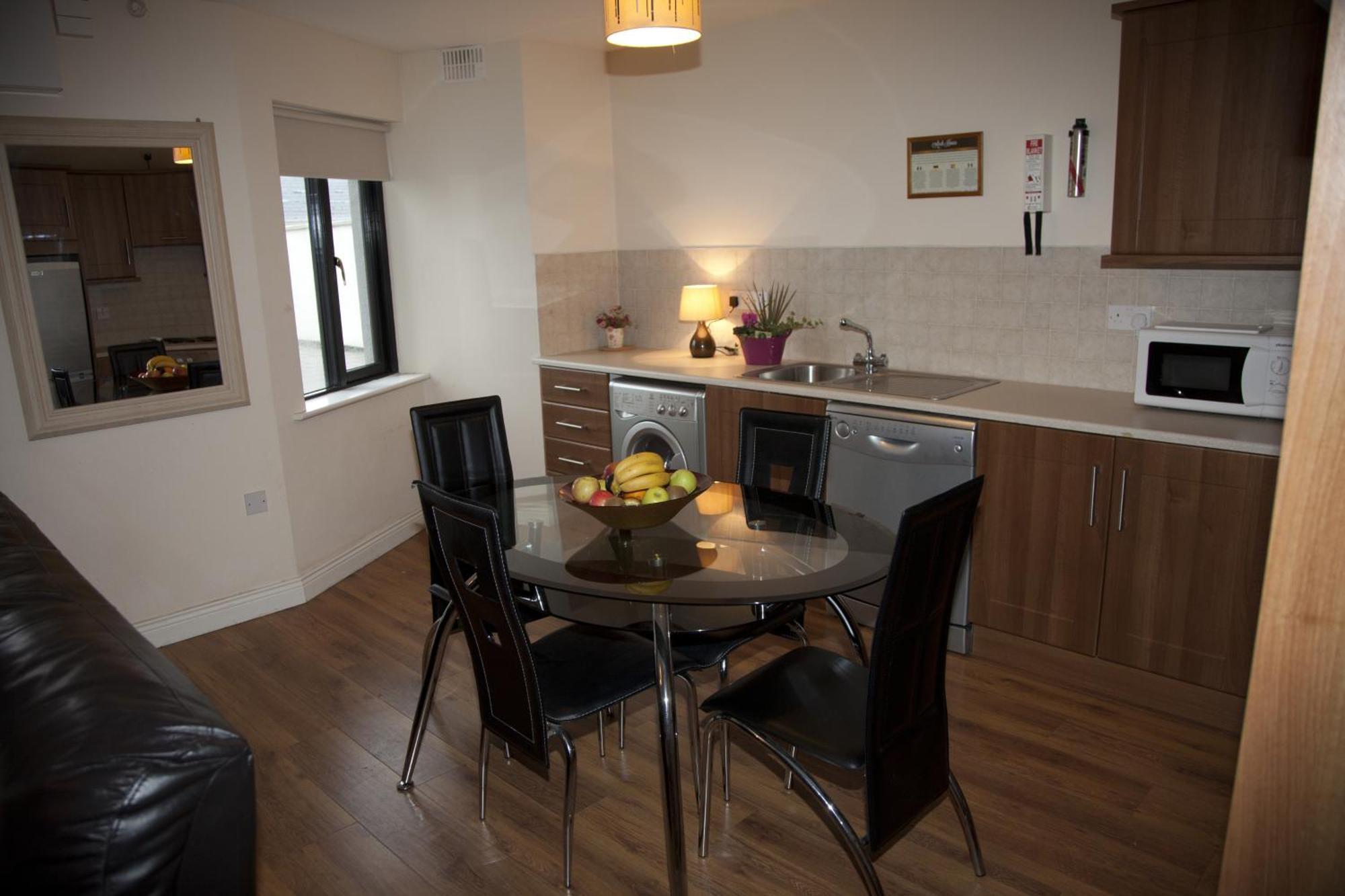 آثلون Arch House B&B & Apartments الغرفة الصورة